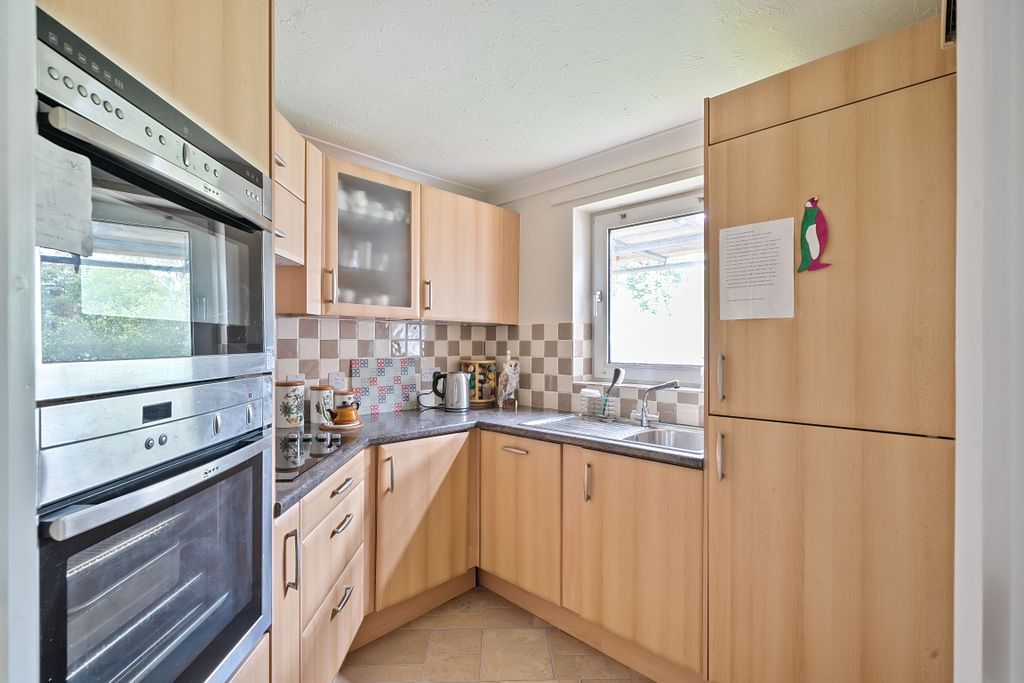 Additional image 6 of 1 bed flat for saleGrosvenor Road, Southampton SO17
