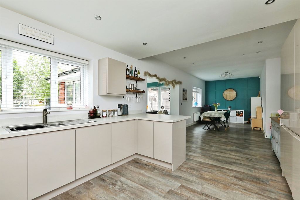 Additional image 3 of 5 bed detached house for saleBramling Cross Mews, Worksop S81