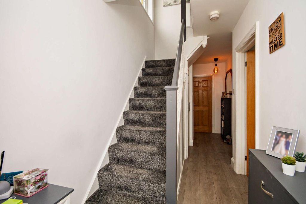 Additional image 13 of 3 bed semi-detached house for saleBrownrigg Road, Ashford TW15