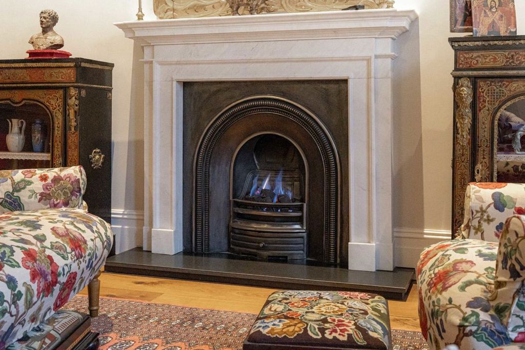 Additional image 3 of 5 bed property for saleKings Road, Richmond TW10