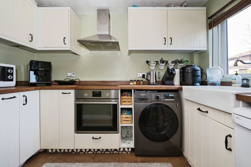 Additional image 4 of 2 bed terraced house for saleKern Close, Southampton SO16