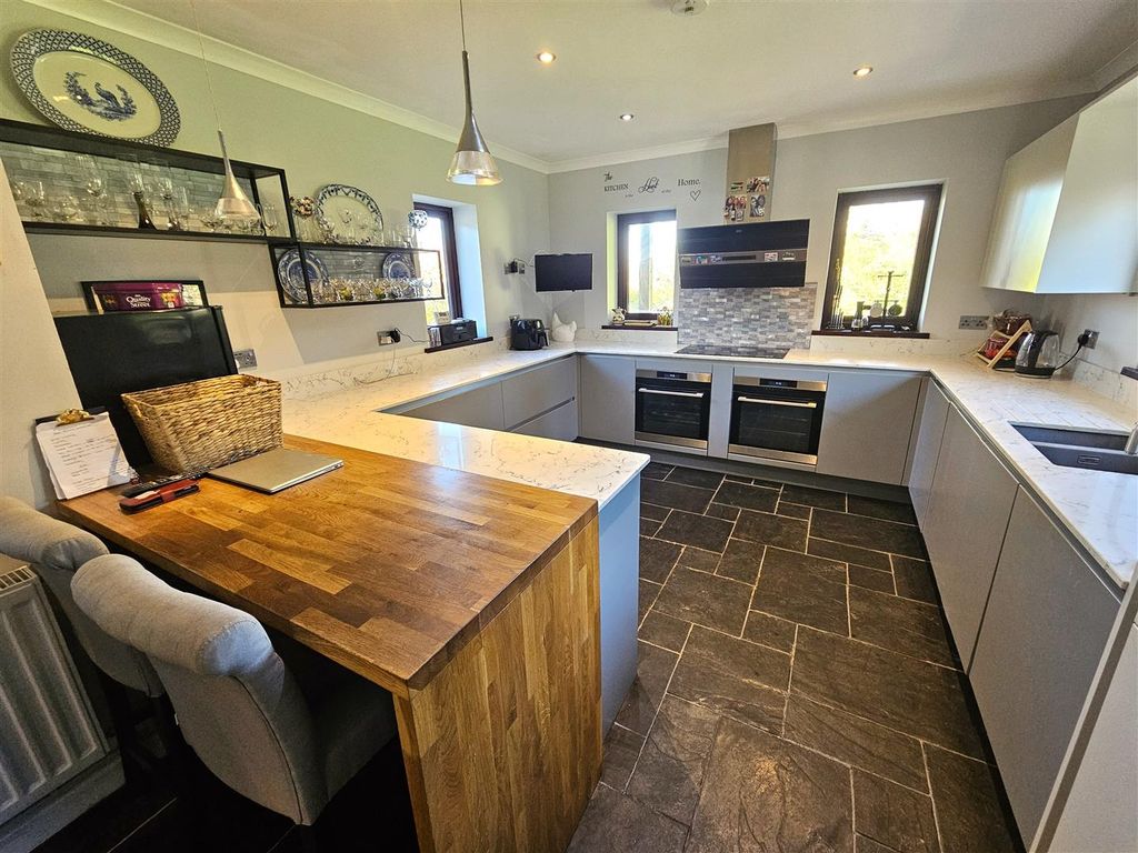 Additional image 2 of 3 bed detached bungalow for saleMoorland Close, Yelverton PL20