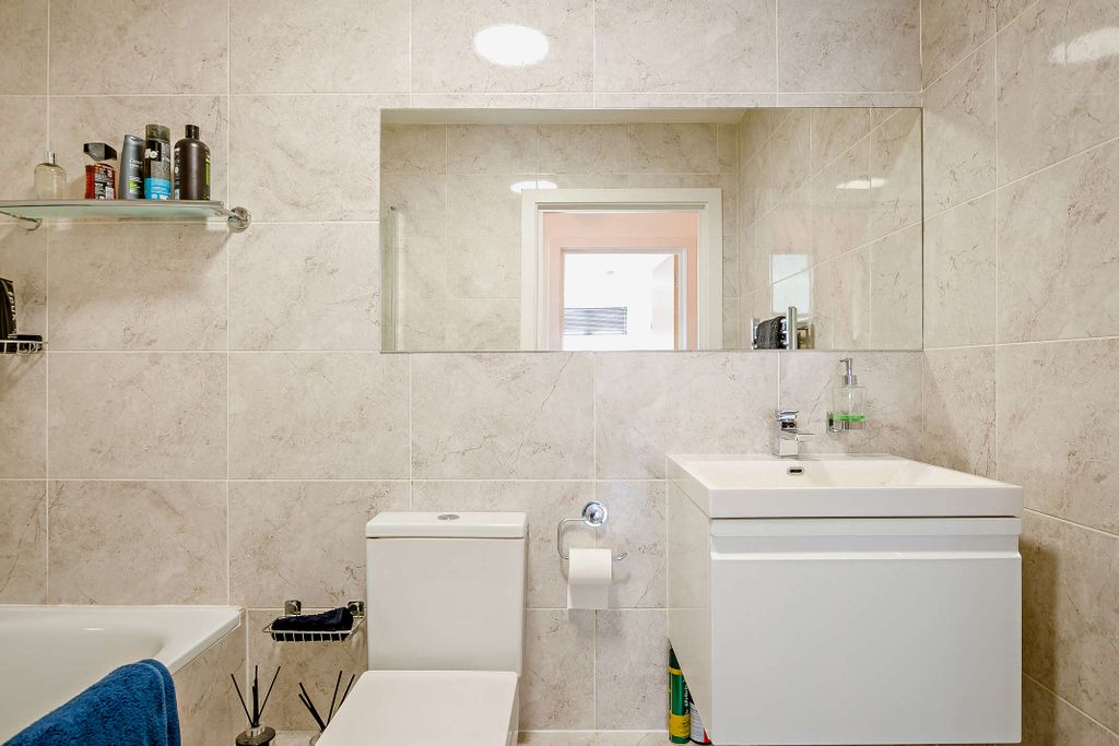 Additional image 13 of 1 bed flat for saleMilton Road, Portsmouth PO4