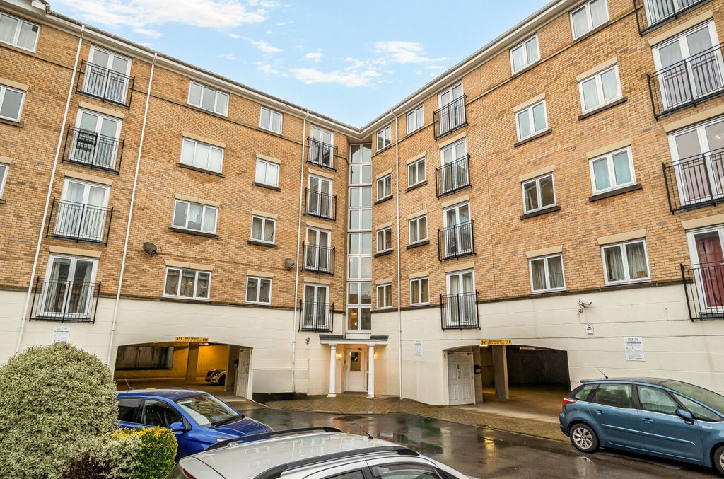 Additional image 12 of 2 bed flat for saleThe Dell, Southampton, Hampshire SO15