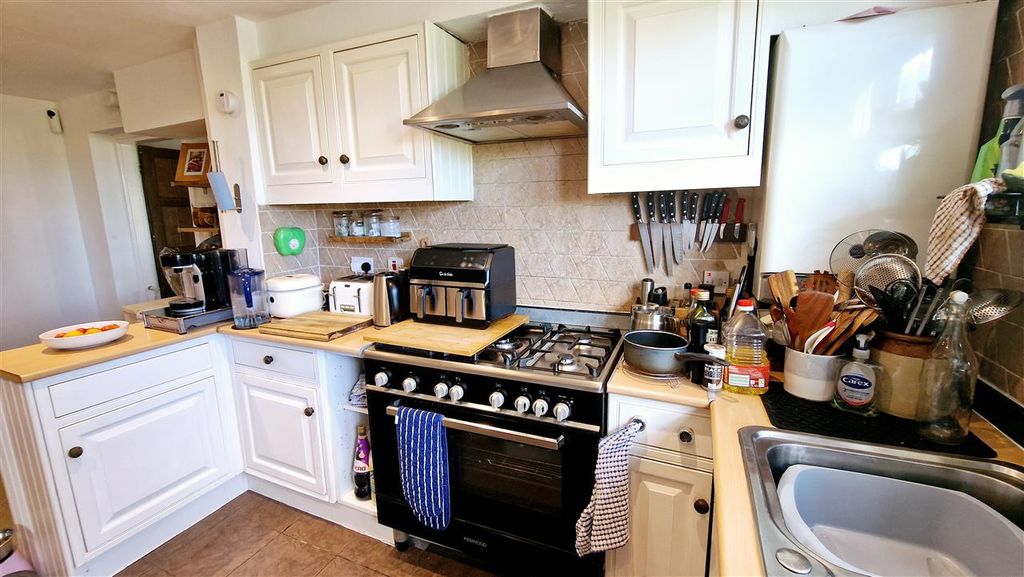 Additional image 10 of 5 bed semi-detached house for saleSeaton Street, Winsford CW7