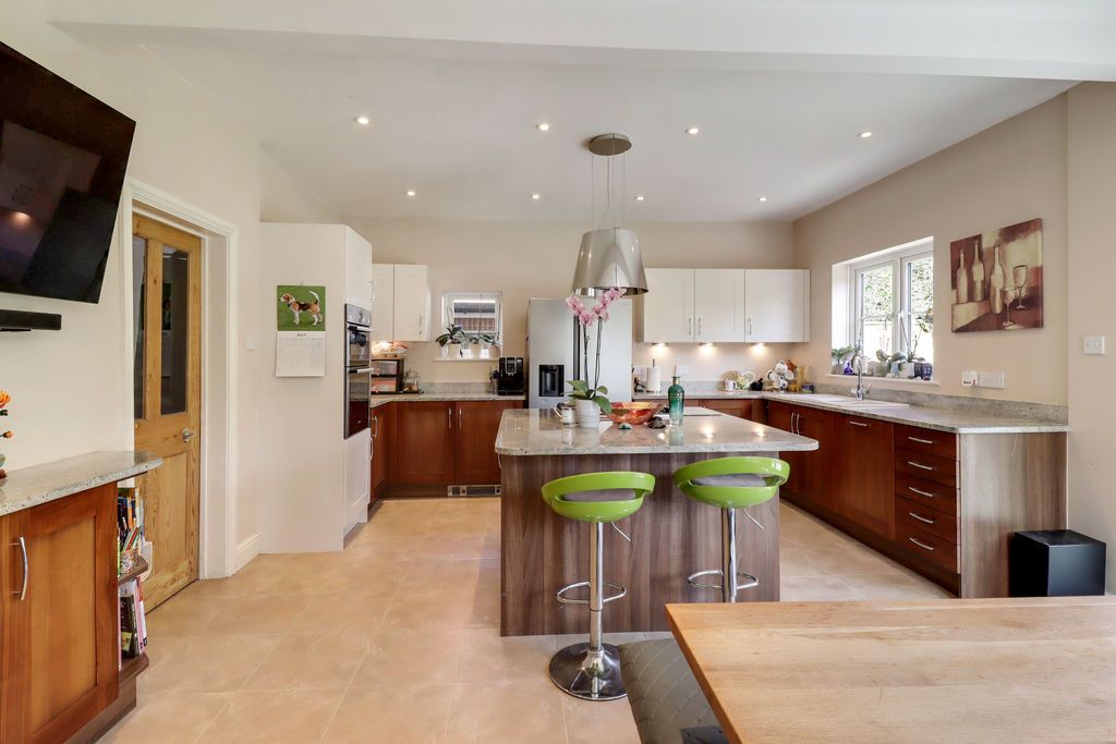 Additional image 10 of 4 bed detached house for salePine Grove, Windlesham GU20