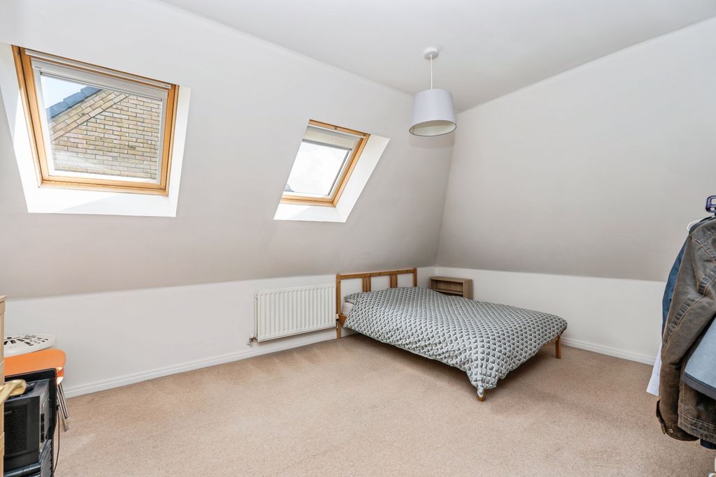 Additional image 3 of 2 bed flat for saleMarshall Square, Southampton SO15