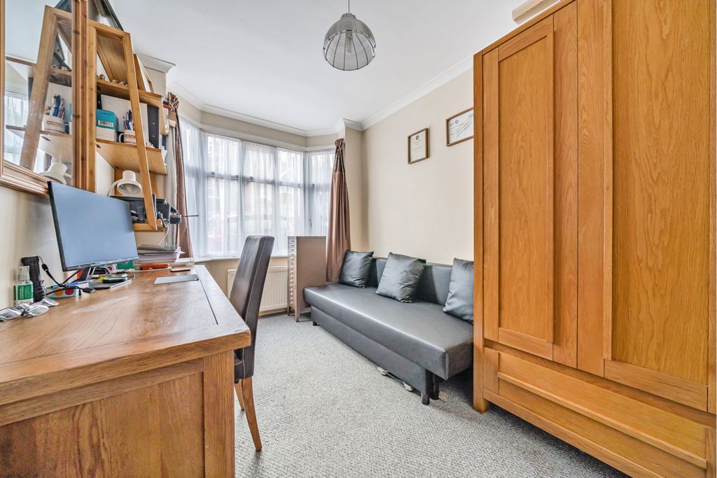 Additional image 8 of 2 bed detached bungalow for saleWoodmill Lane, Southampton SO18
