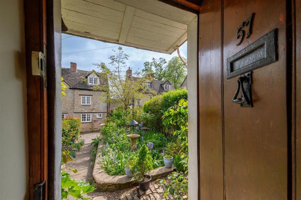 Additional image 5 of 3 bed property for saleManor Road, Woodstock OX20