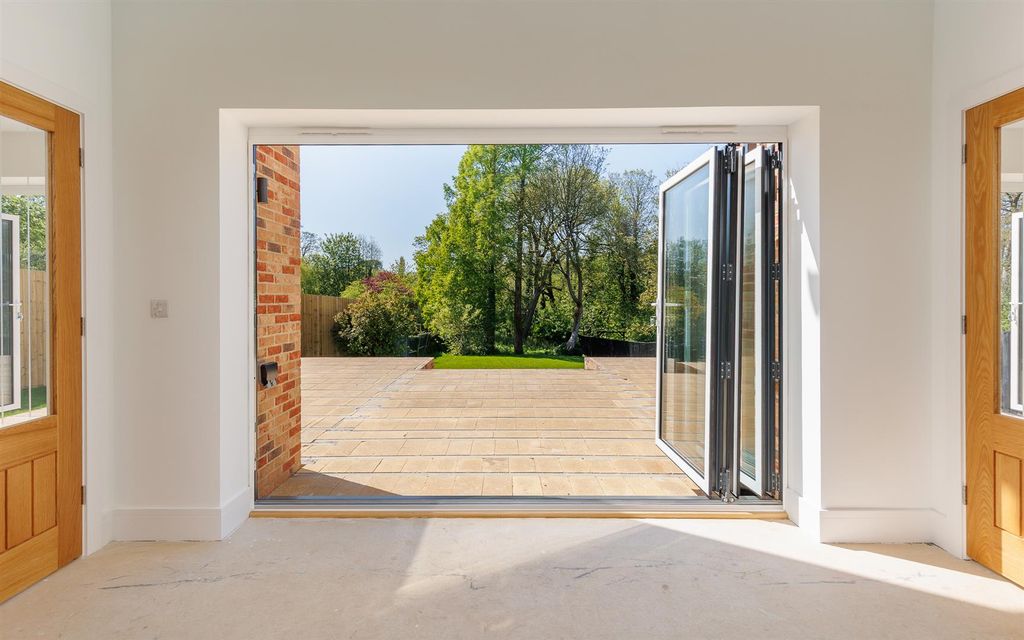 Additional image 9 of 5 bed property for saleBlackwater, Isle Of Wight PO30