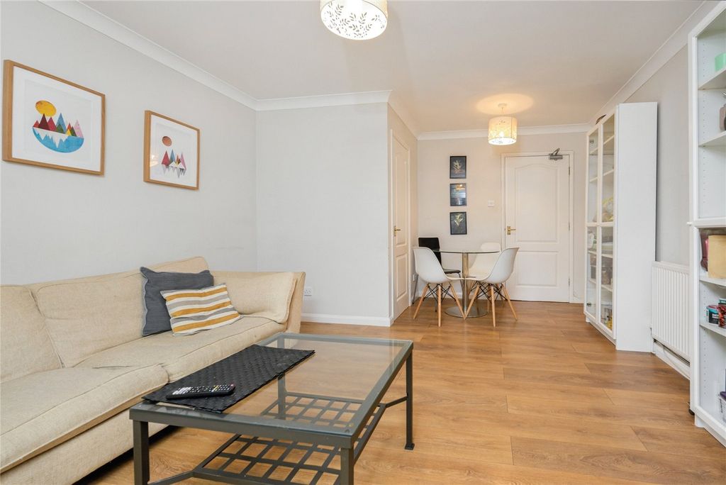 Additional image 3 of 4 bed terraced house for saleBerkeley Close, Southampton, Hampshire SO15