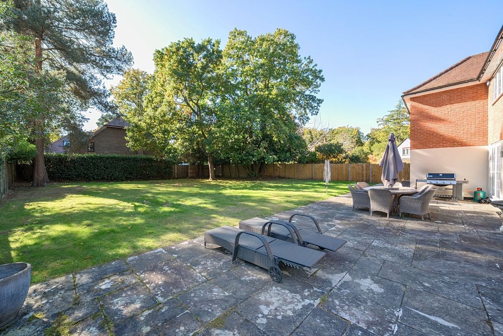 Additional image 4 of 6 bed detached house for salePyrford, Surrey GU22