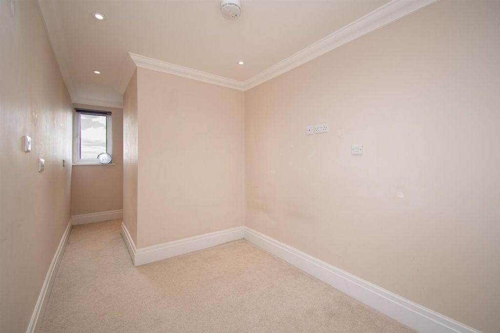 Additional image 10 of 2 bed flat for saleThe Ridge, Hastings TN34