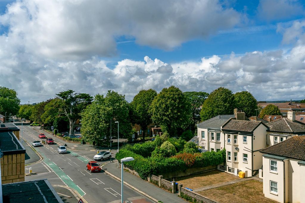 Additional image 16 of 2 bed flat for sale24 Lindfield Place, Worthing BN11