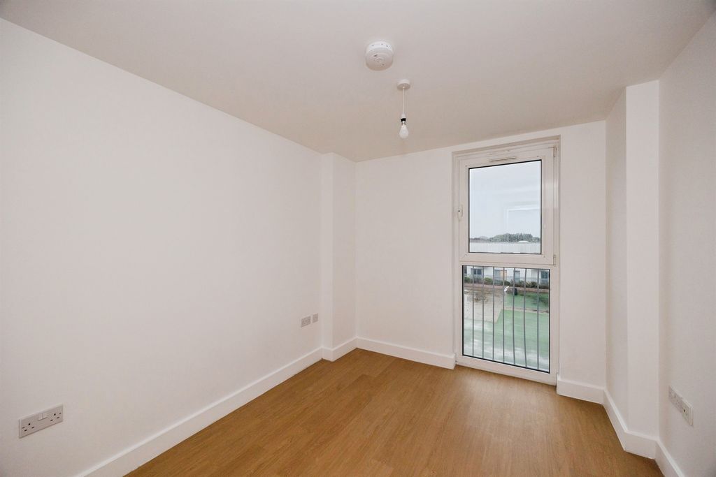 Additional image 9 of 2 bed flat for saleFratton Way, Southsea PO4