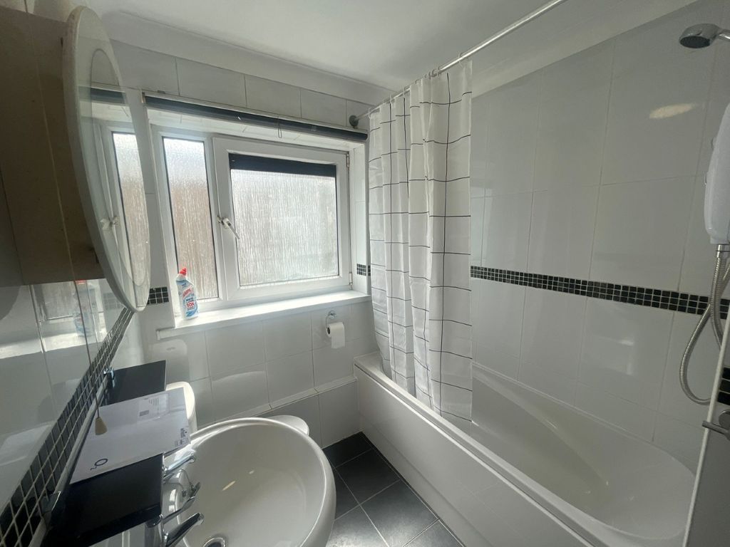 Additional image 9 of 2 bed flat for saleLinford Crescent, Southampton SO16
