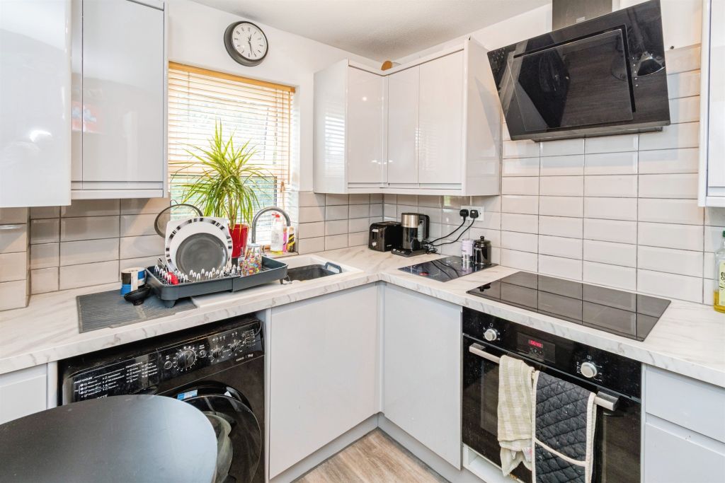 Additional image 3 of 2 bed flat for saleWestridge Road, Southampton SO17