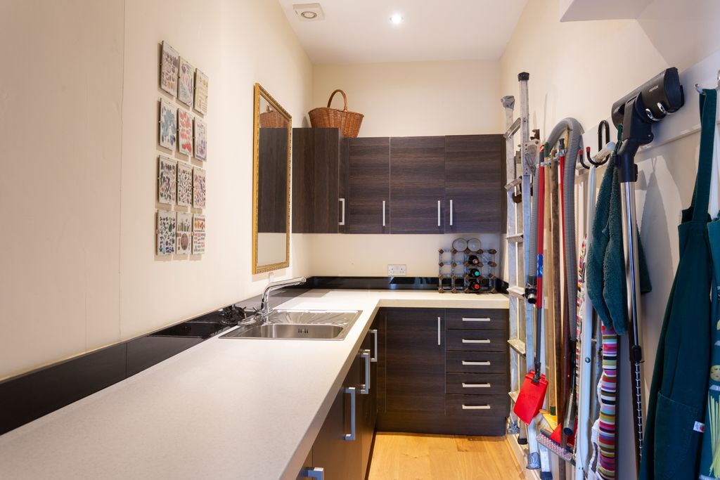 Additional image 8 of 2 bed flat for saleOgleforth, York, North Yorkshire YO1
