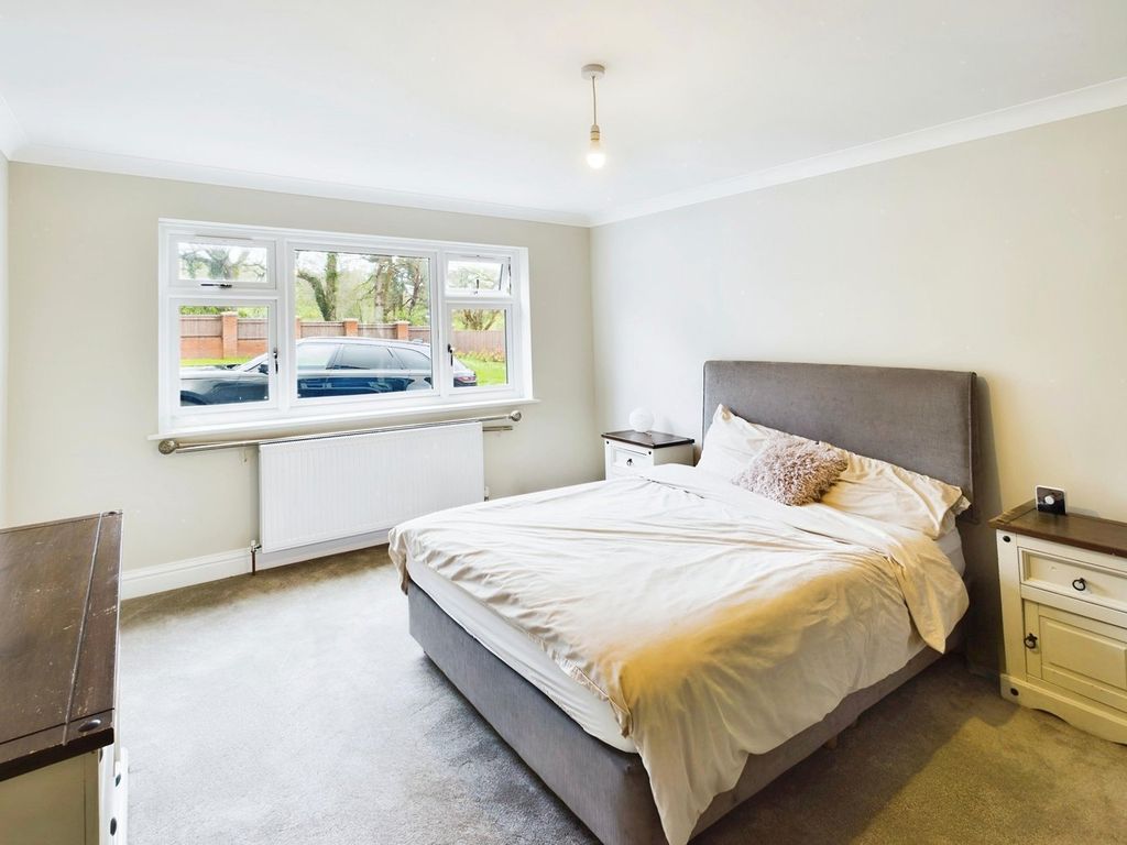 Additional image 8 of 5 bed detached house for salePeewit Hill, Bursledon, Southampton SO31