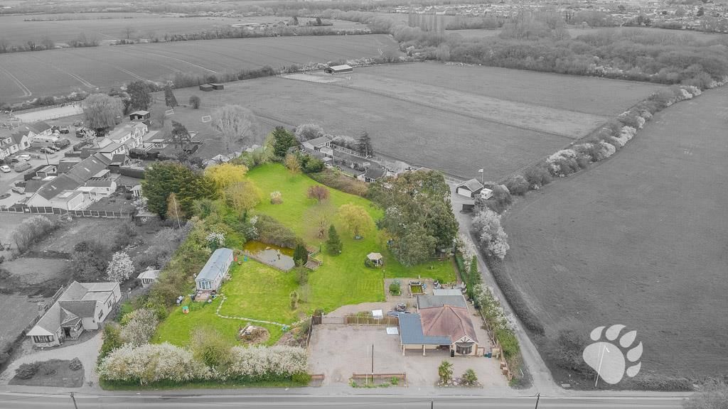 4 bed detached bungalow for saleRunwell Road, Runwell SS11