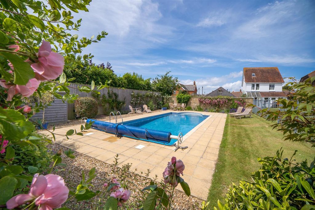 Additional image 2 of 3 bed detached house for saleYarmouth, Isle Of Wight PO41