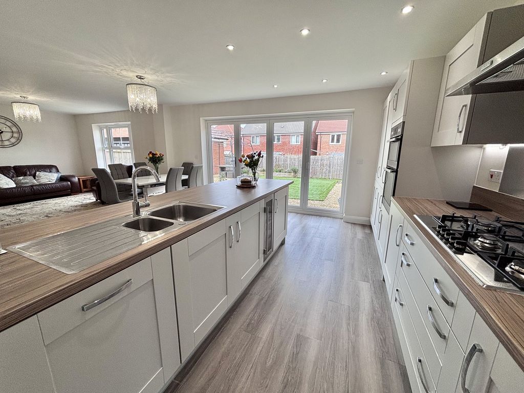 Additional image 2 of 4 bed detached house for saleSleath Drive, Ullesthorpe, Lutterworth, Leicestershire. LE17