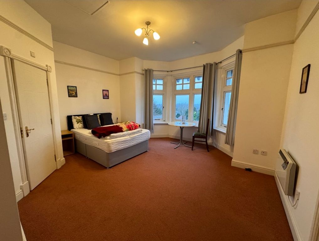 Additional image 4 of 3 bed flat for salePenn Road, Penn, Wolverhampton WV3