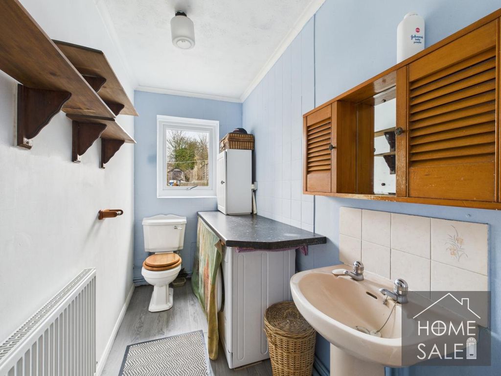 Additional image 4 of 2 bed semi-detached house for saleThe Headlands, Market Harborough LE16