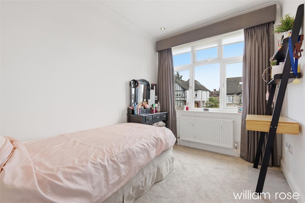 Additional image 24 of 4 bed detached house for salePrinces Avenue, Woodford Green IG8
