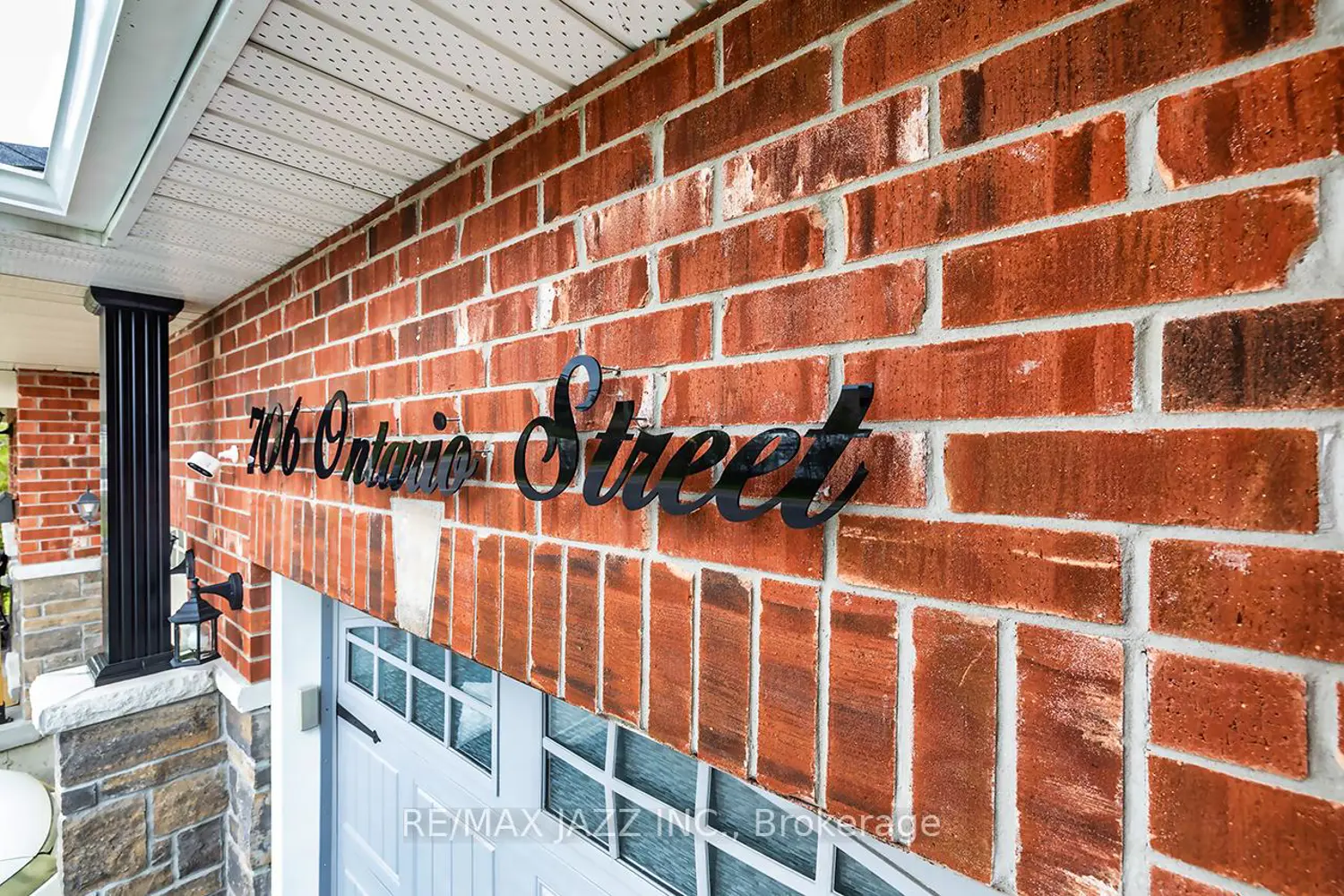 706 Ontario Street