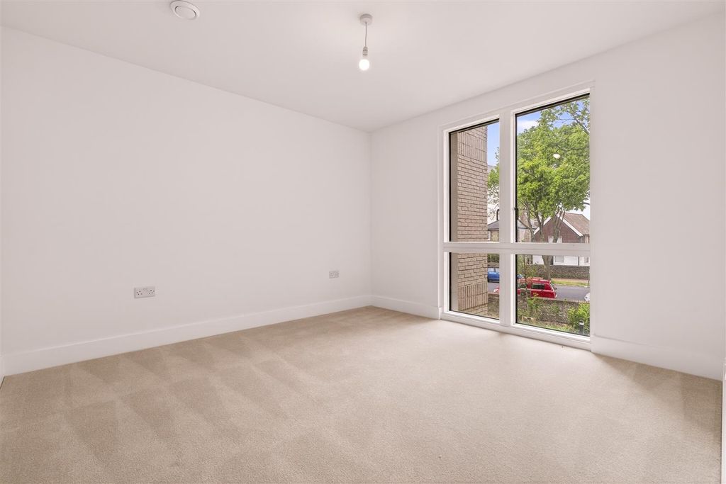 Additional image 8 of 2 bed flat for sale35 Lindfield Place, Worthing BN11