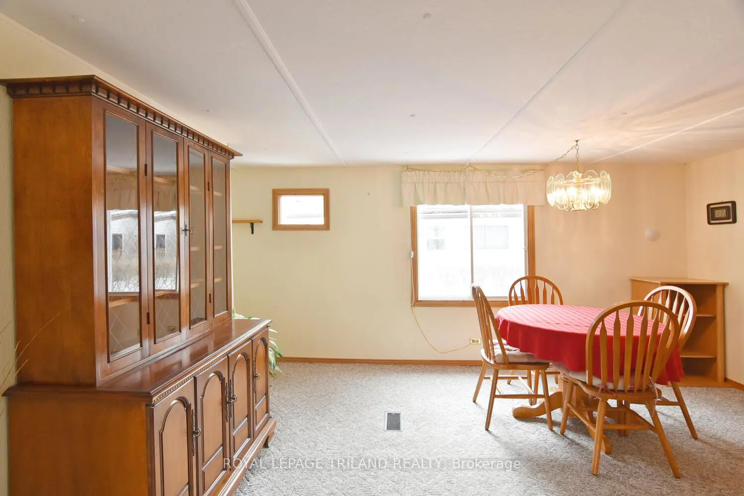 Additional image 11 of 9385 Ipperwash Road 27