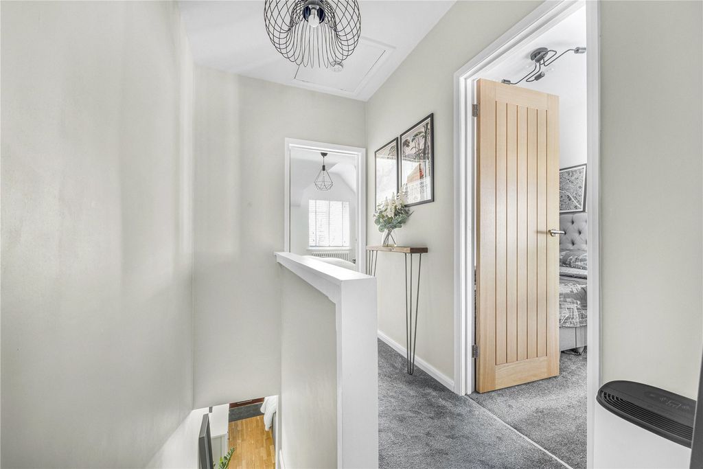 Additional image 7 of 2 bed terraced house for saleVictoria Road, Knaphill, Woking GU21