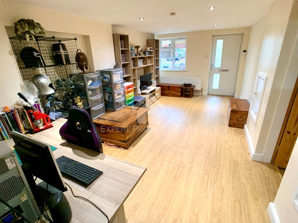 Additional image 5 of 6 bed detached house for saleSunnyside, Worksop S81