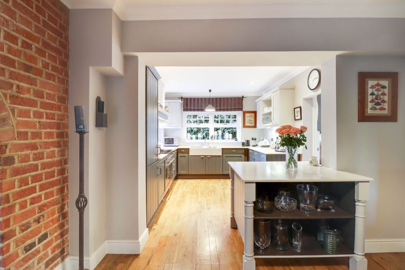 Additional image 9 of 4 bed property for saleSnows Ride, Windlesham GU20
