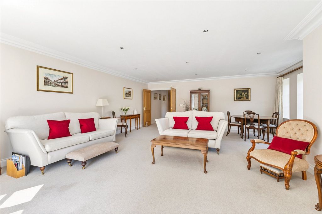 Additional image 4 of 2 bed flat for saleCross Road, Ascot, Berkshire SL5