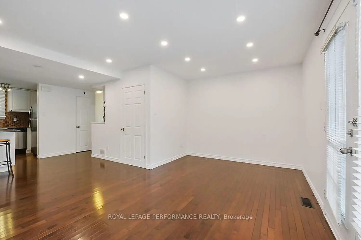 2654 Draper Avenue photo 5