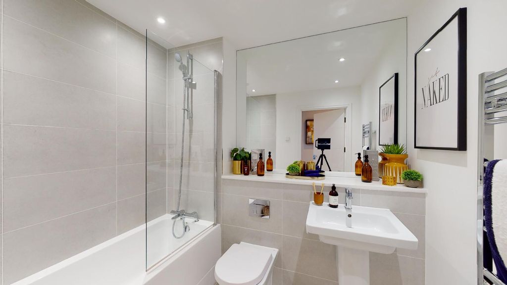 Additional image 7 of 2 bed flat for saleGranada House, Meridian Way, Southampton SO14