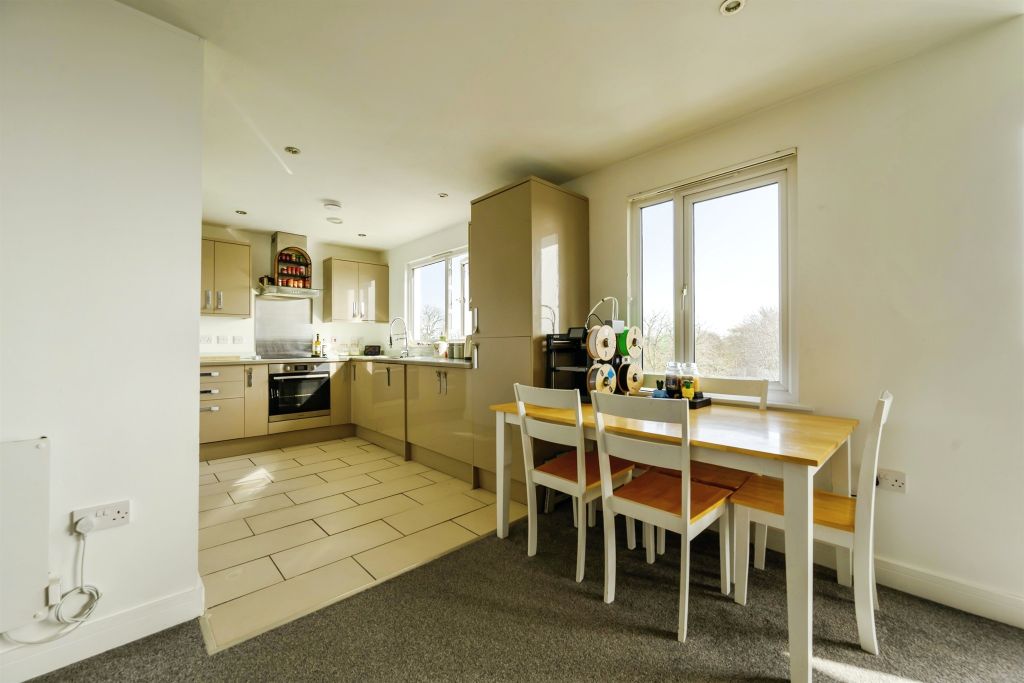 Additional image 5 of 2 bed flat for saleLondon Road, Portsmouth PO2