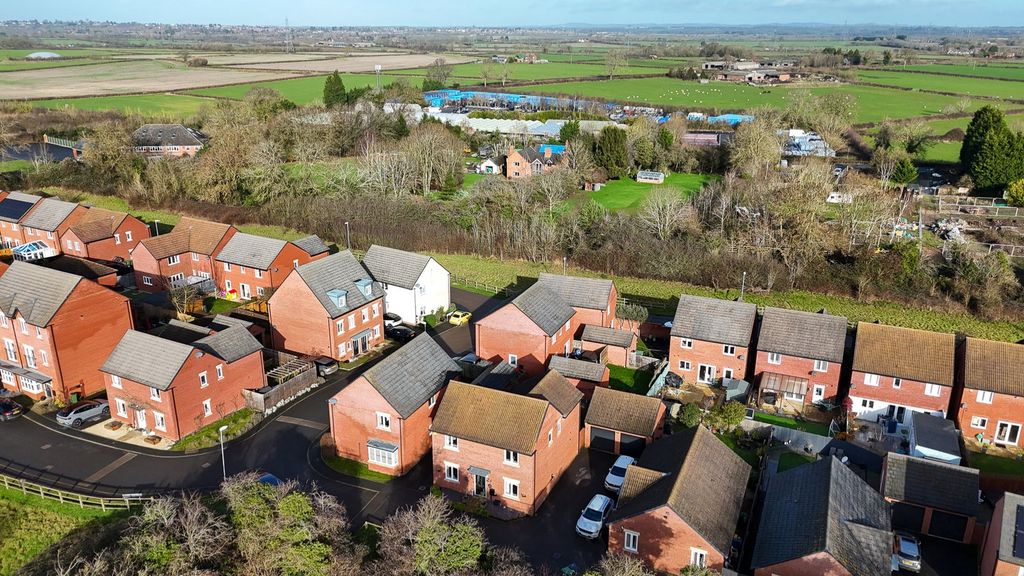 4 bed detached house for saleHawthorn Grove, Sapcote, Leicester LE9