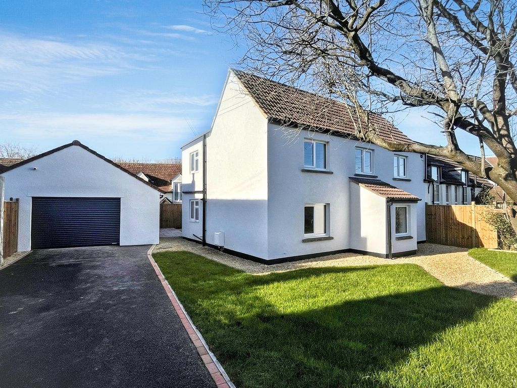 3 bed semi-detached house for saleSandford Road, Winscombe, North Somerset. BS25