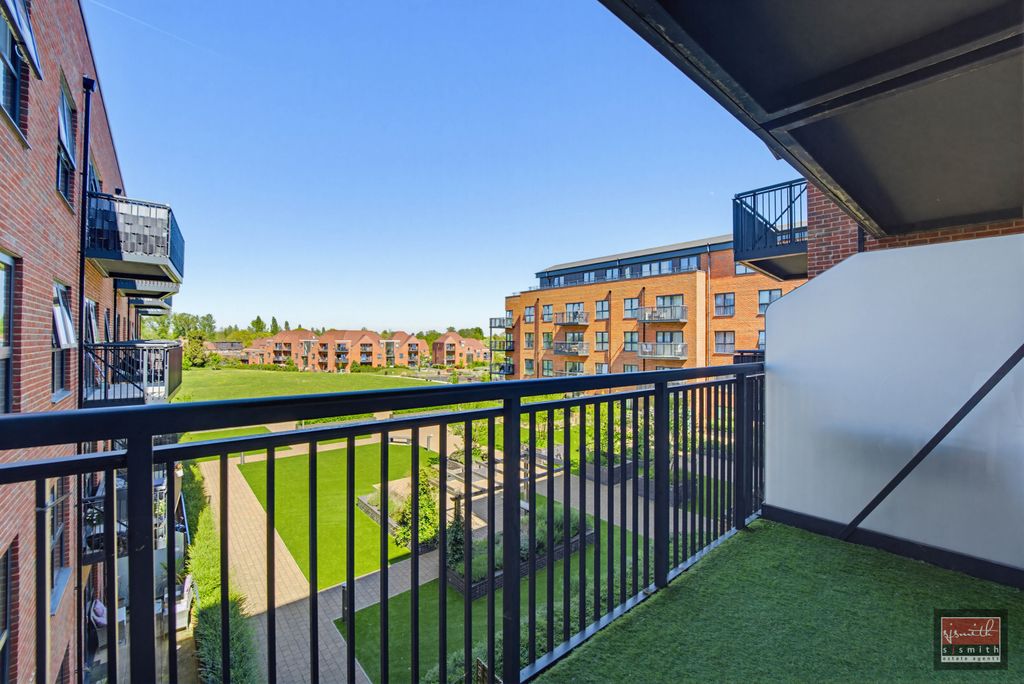 Additional image 3 of 2 bed flat for salePitcher Lane, Ashford TW15