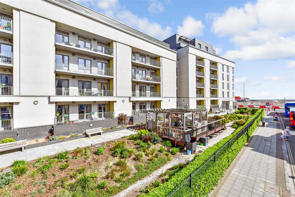 Additional image 4 of 2 bed flat for saleSouth Parade, Southsea, Hampshire PO4