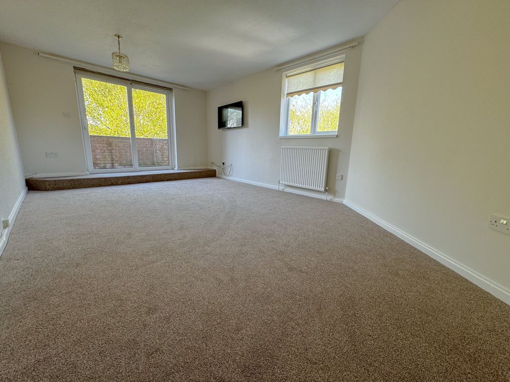 Additional image 2 of 2 bed flat for saleAllenview Road, Wimborne BH21