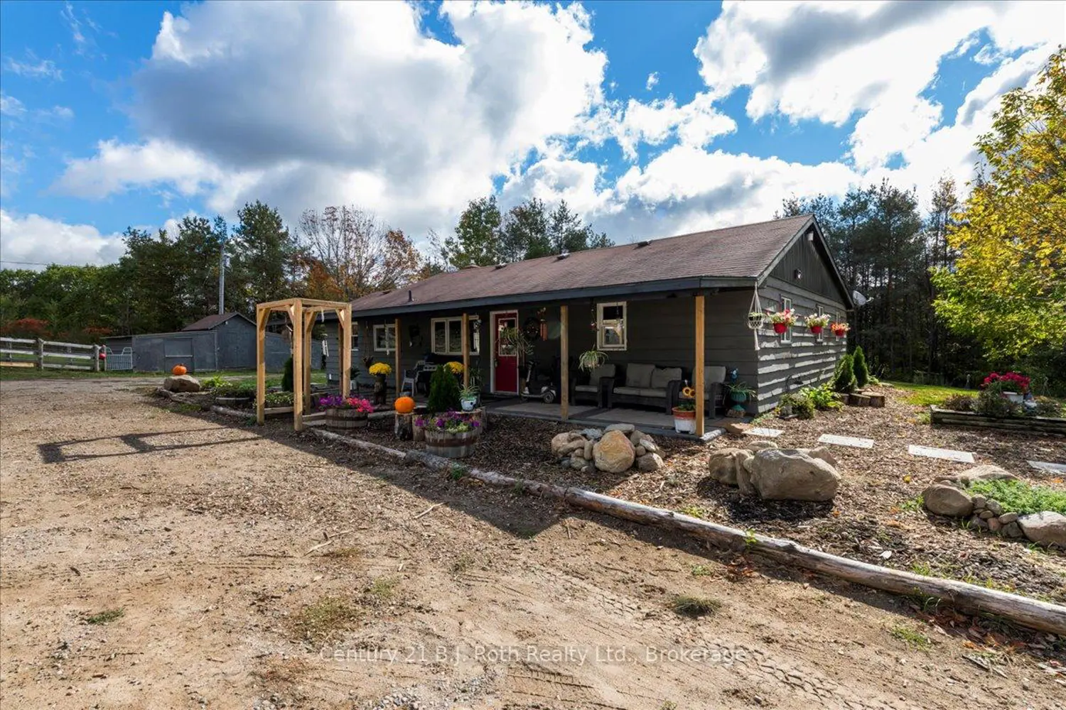 2286 Flos 10 Road