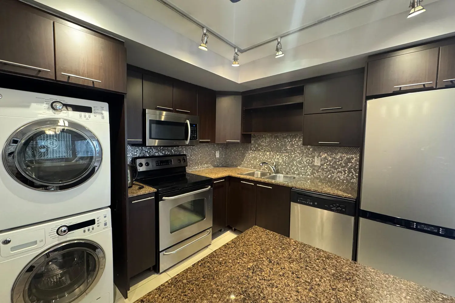 Additional image 4 of 37 Galleria Parkway 207