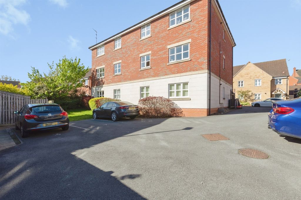 Additional image 13 of 2 bed flat for saleStillington Crescent, Hamilton, Leicester LE5