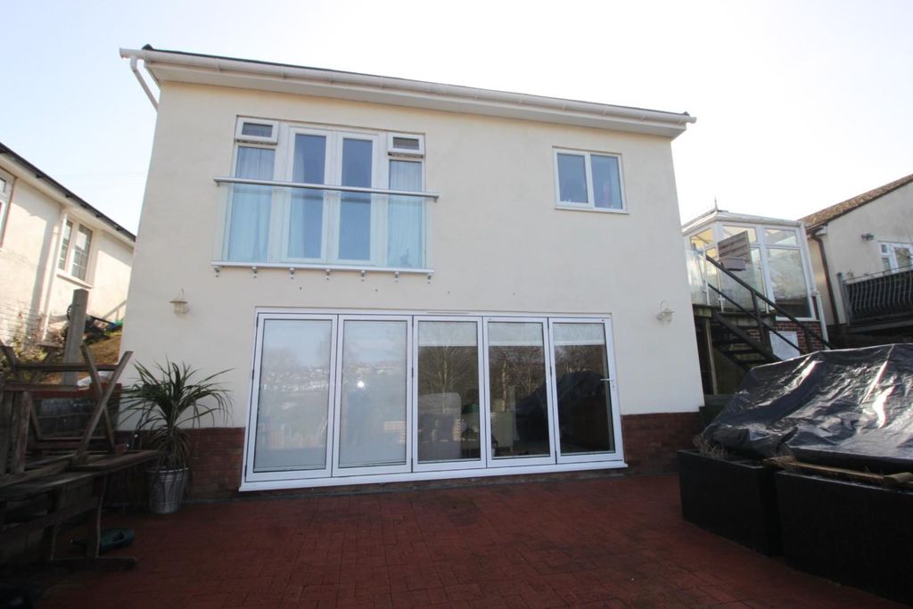 Additional image 2 of 3 bed detached bungalow for saleFirtree Way, Southampton SO19