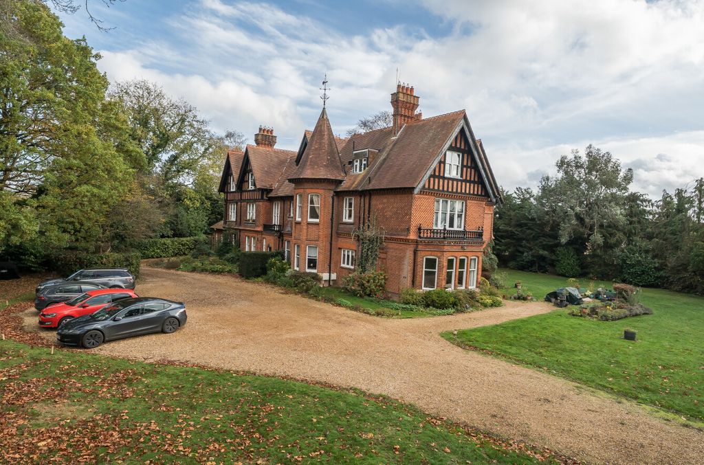 Additional image 22 of 3 bed flat for saleMerton Ford, Pages Croft, Wokingham, Berkshire RG40