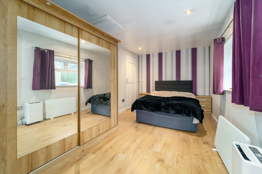 Additional image 28 of 6 bed detached bungalow for saleFeltham Hill Road, Ashford TW15
